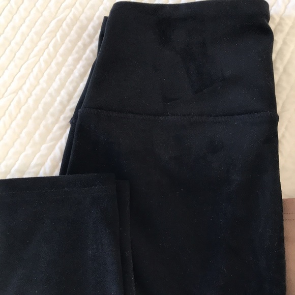 Pair of Hilary Radley Faux Suede Leggings Size 4 in Black and Taupe - Picture 8 of 10